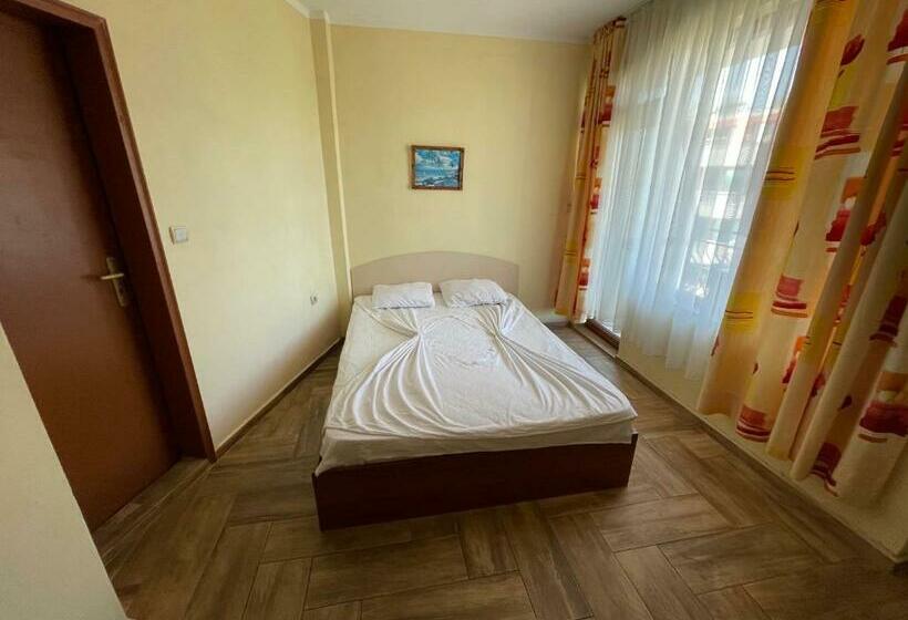 带阳台的豪华间, Angel