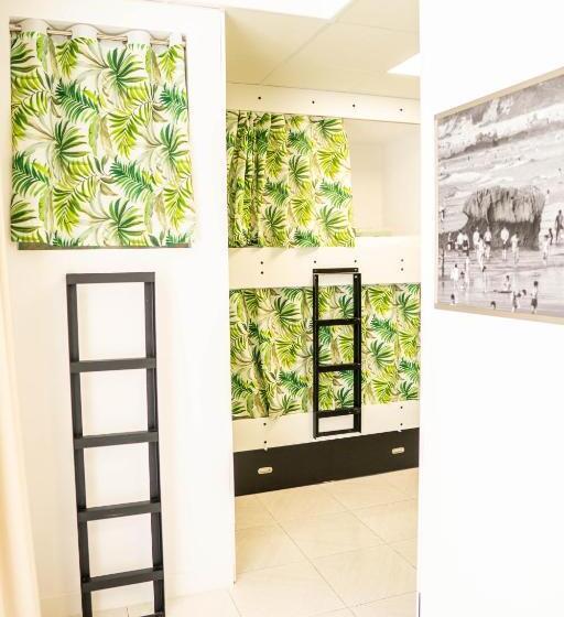تختخواب در اتاق مشترک, Hostel Playa De Merón