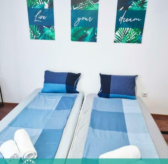 Chambre Triple Standard avec Balcon, Blue Maris