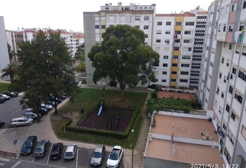 Номер Deluxe Вид на Сад, Quartos Cesário Verde Massamá