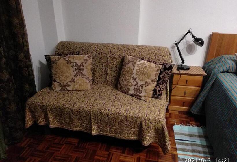 غرفة ديلوكس مطلّة علي الحديقة, Quartos Cesário Verde Massamá