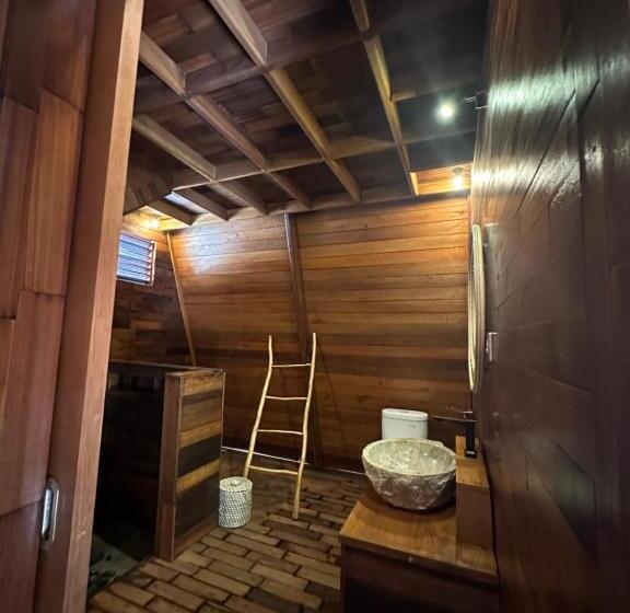 סטודיו משפחתי, Volcano Side Kintamani Bali