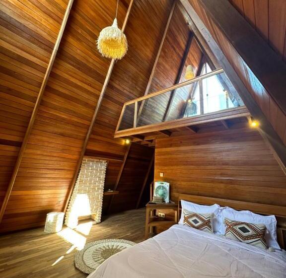 סטודיו משפחתי, Volcano Side Kintamani Bali