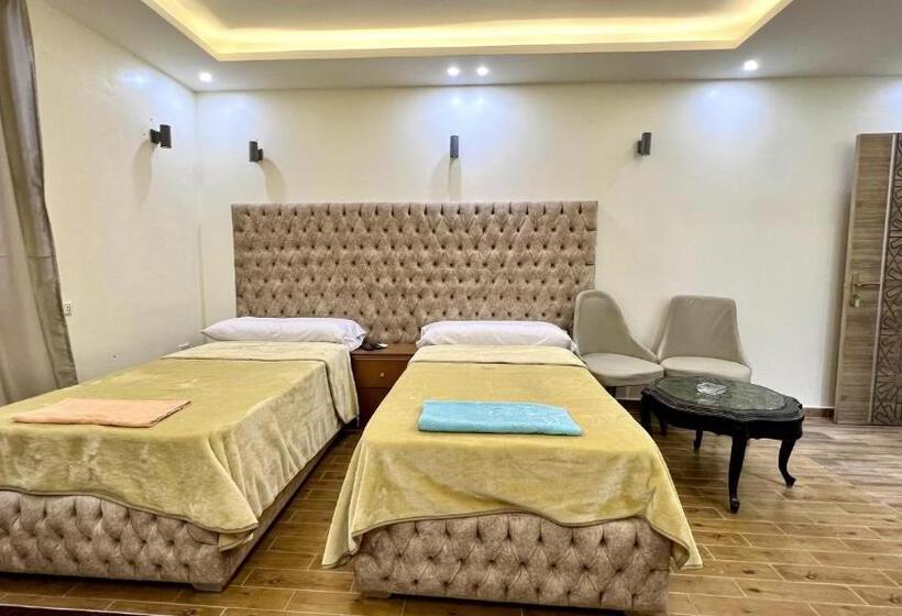 اتاق لوکس سه تخته, Pyramids Gardens Hotel   فندق حدائق الاهرام