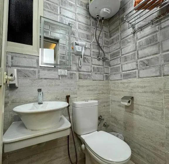 اتاق استاندارد با تخت بزرگ, Pyramids Gardens Hotel   فندق حدائق الاهرام