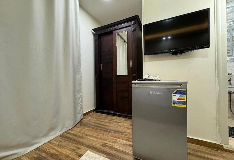 اتاق استاندارد با تخت بزرگ, Pyramids Gardens Hotel   فندق حدائق الاهرام