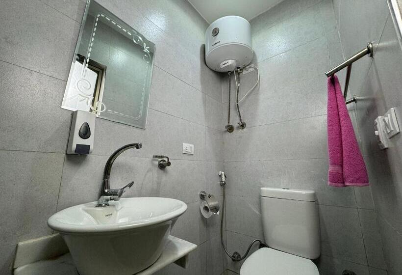 اتاق لوکس یک تخته, Pyramids Gardens Hotel   فندق حدائق الاهرام