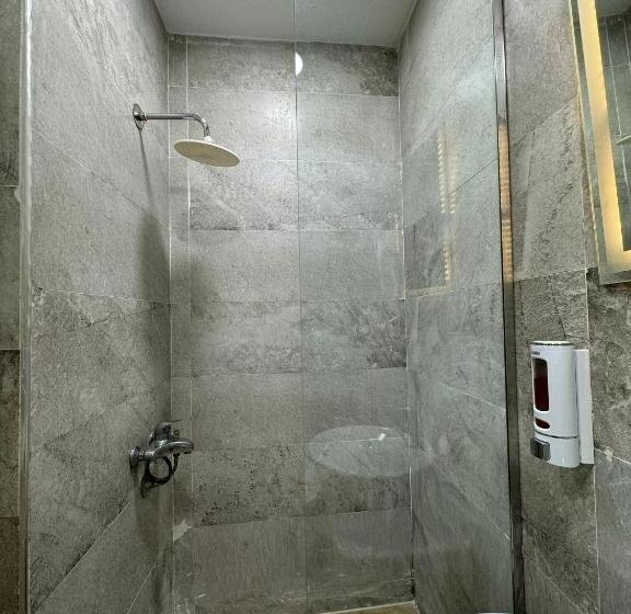 اتاق لوکس با بالکن, Pyramids Gardens Hotel   فندق حدائق الاهرام