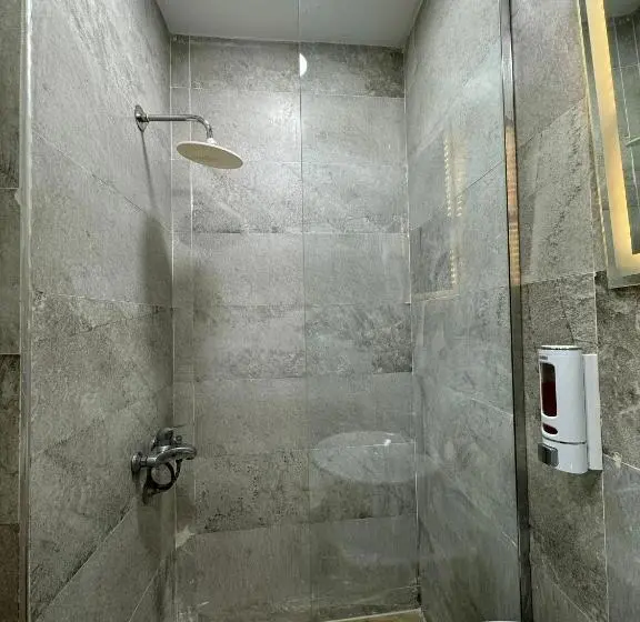 اتاق لوکس با بالکن, Pyramids Gardens Hotel   فندق حدائق الاهرام