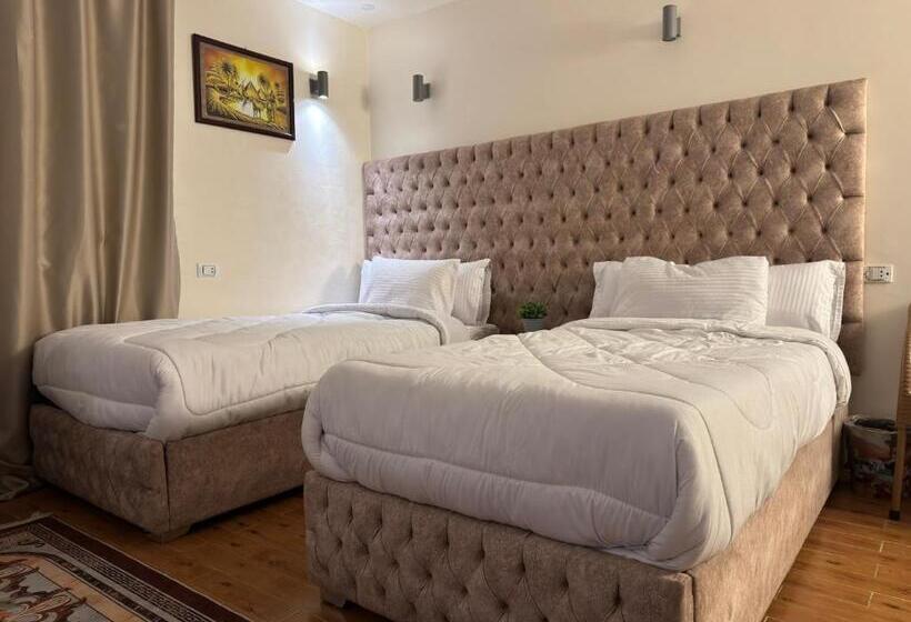 اتاق استاندارد چهار تخته, Pyramids Gardens Hotel   فندق حدائق الاهرام