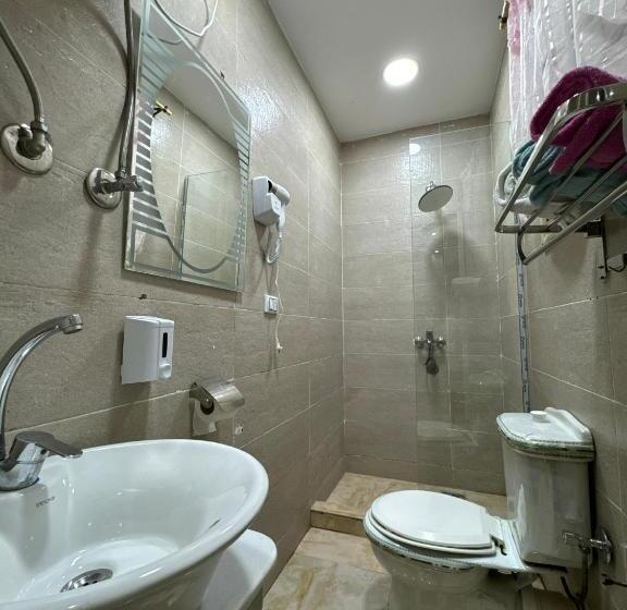 اتاق لوکس با تخت بزرگ, Pyramids Gardens Hotel   فندق حدائق الاهرام