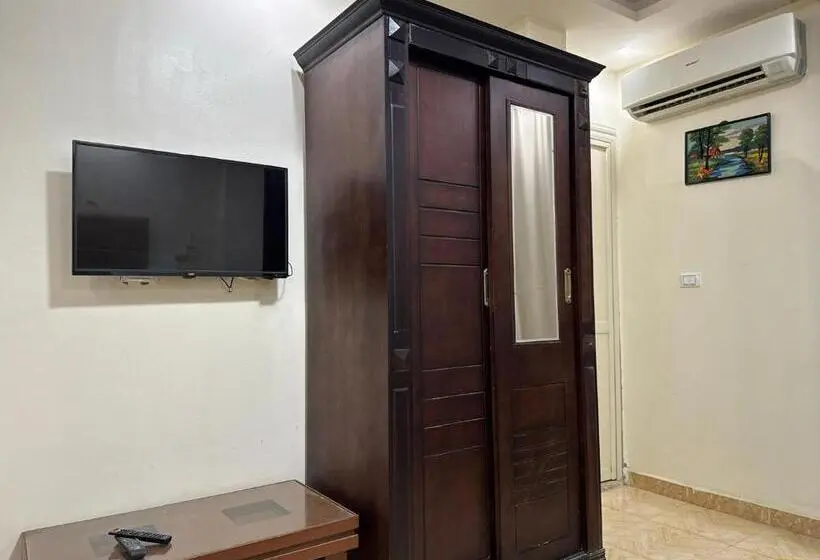 اتاق لوکس با تخت بزرگ, Pyramids Gardens Hotel   فندق حدائق الاهرام