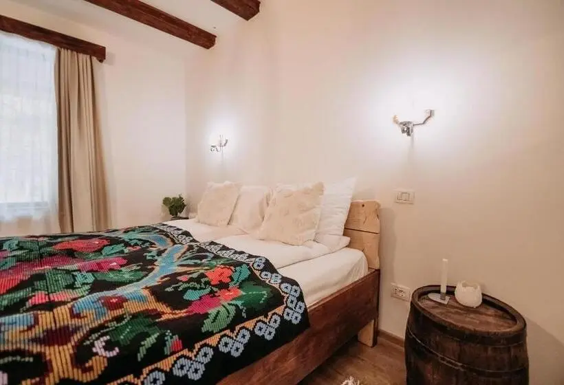 デラックスルーム, Casa De Sub Munte