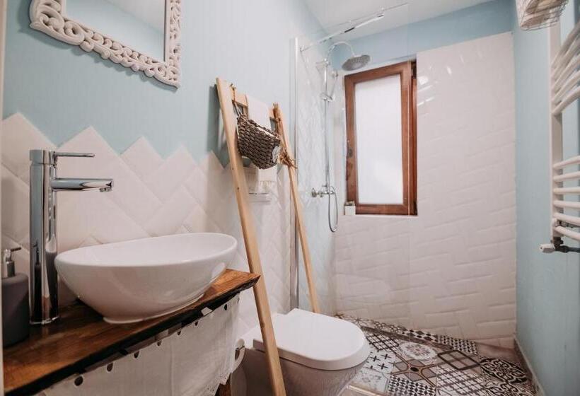 Апартаменты 1 Спальня с Видом, Casa De Sub Munte