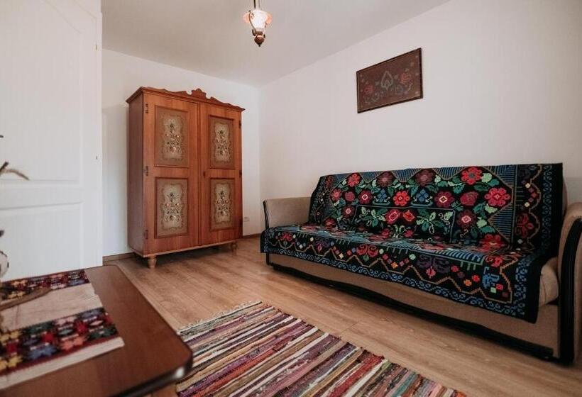 شقة غرفة واحدة ذات إطلالة, Casa De Sub Munte