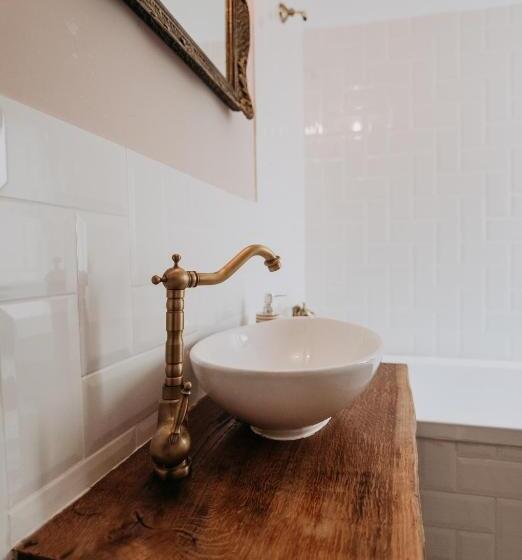 غرفة ديلوكس, Casa De Sub Munte