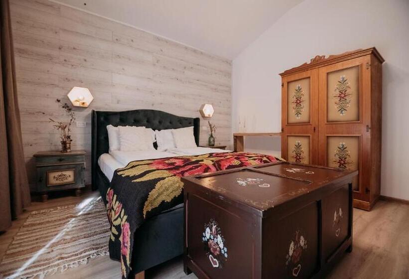 Номер Deluxe, Casa De Sub Munte