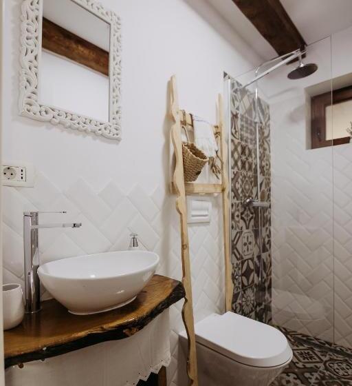 غرفة ديلوكس, Casa De Sub Munte