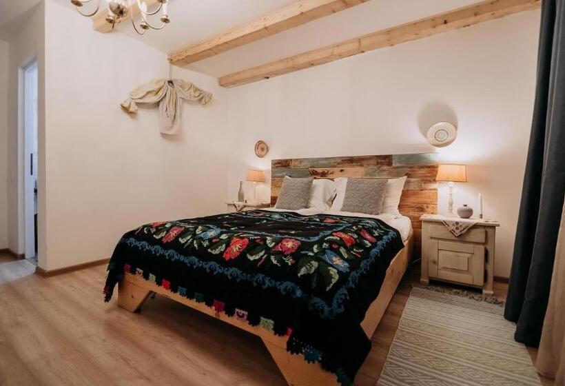 Номер Стандарт, Casa De Sub Munte