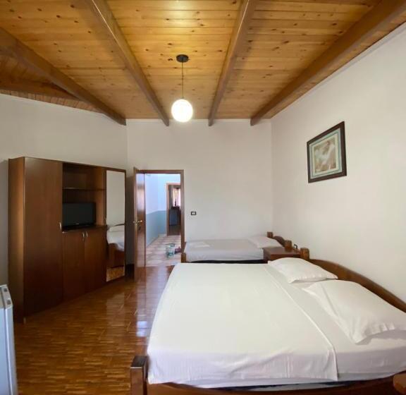 带阳台的三人标准间, Kompleksi Jakaj