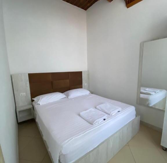 家庭间, Kompleksi Jakaj