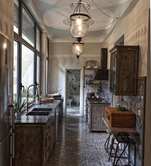 דירת חדר בקומת קרקע, Casa Ella