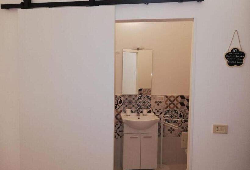 اتاق لوکس, Ciao B&b