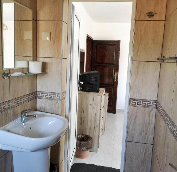 Номер Стандарт Трехместный, Guestrooms Stoyanovi