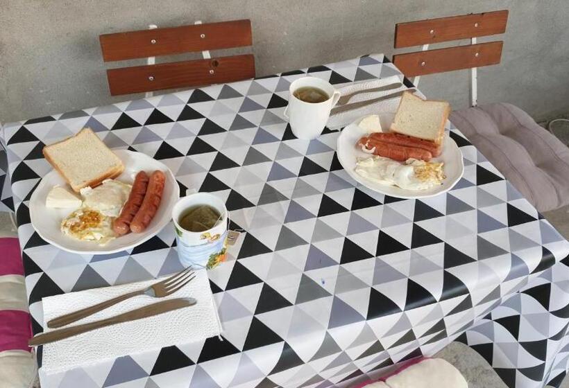 اتاق استاندارد سه تخته با بالکن, Sobe Tivat