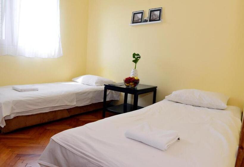 اتاق استاندارد, Sobe Tivat