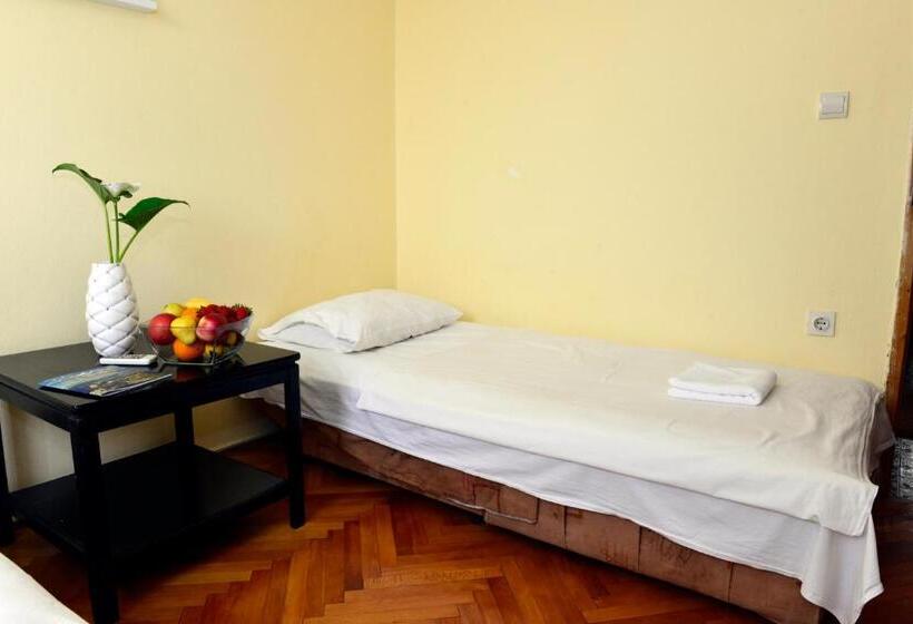 اتاق استاندارد, Sobe Tivat