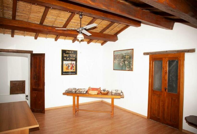 标准间, B&b Nurachi