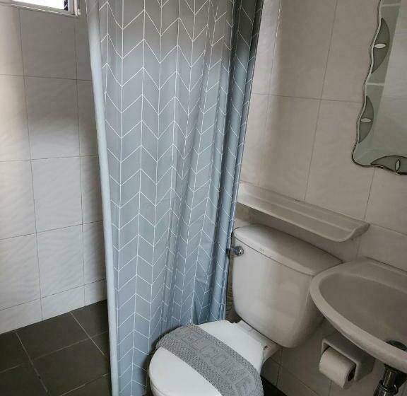 스탠다드 스튜디오, Happy Valley Pattaya