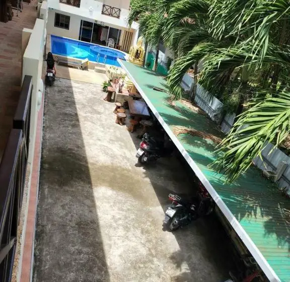 スタンダードスタジオ, Happy Valley Pattaya