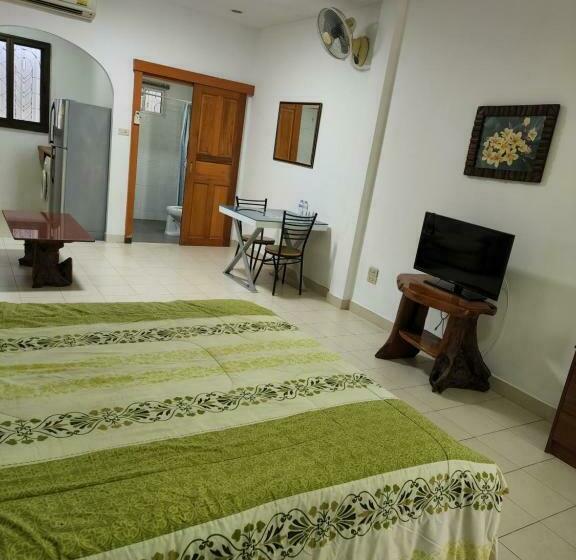 스탠다드 스튜디오, Happy Valley Pattaya