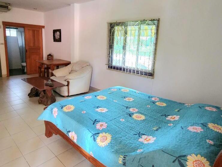 Студия Стандарт, Happy Valley Pattaya