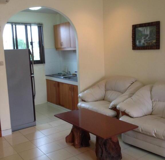 스탠다드 스튜디오, Happy Valley Pattaya