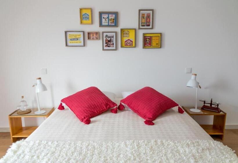 غرفة قياسية مطلّة علي حمام السباحة, Casa De Belharino