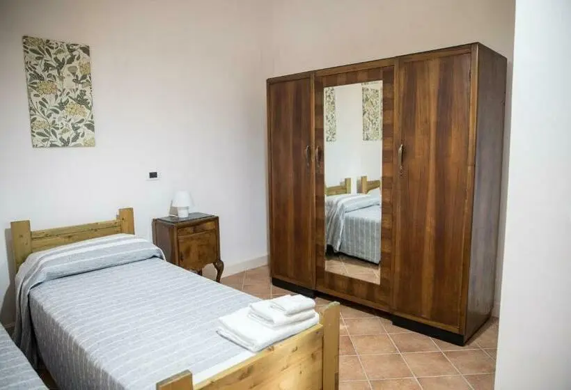 2ベッドルームアパートメント, Casale De Filippo