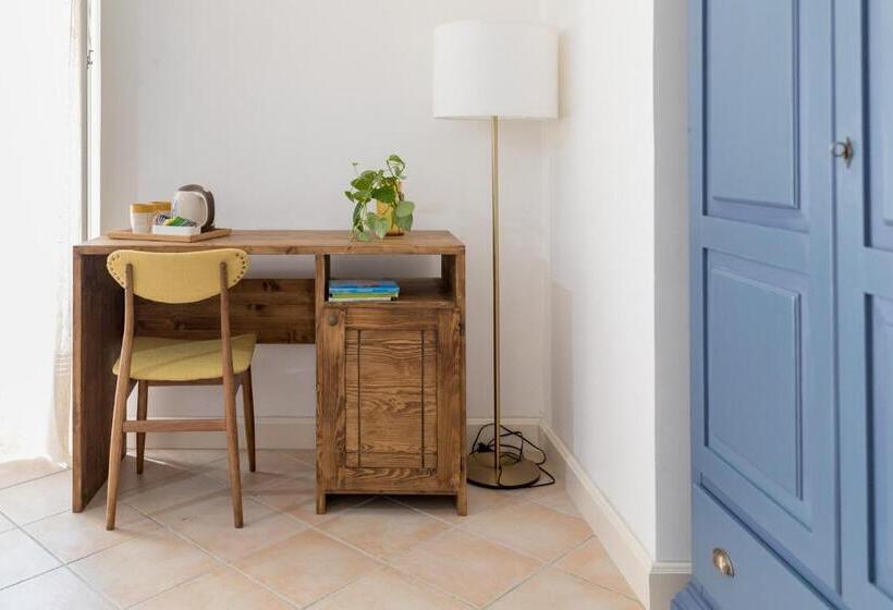 اتاق استاندارد با بالکن, Casale De Filippo