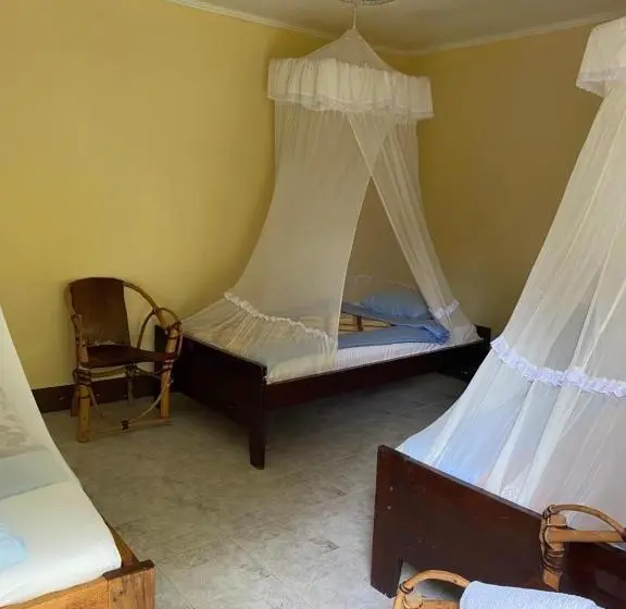 スタンダードトリプルルーム, Fig Tree Lodge Camp