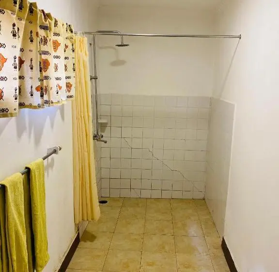 スタンダードトリプルルーム, Fig Tree Lodge Camp