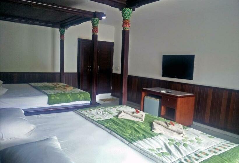 Family Room, Puri Rai