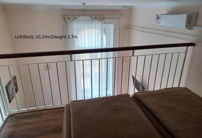 带城市景观的标准间, Loft House Budapest