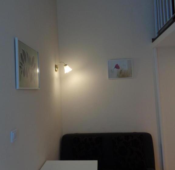 غرفة إقتصادية, Loft House Budapest