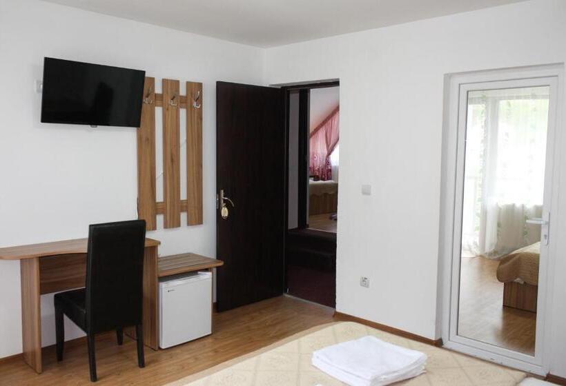 バルコニー付きデラックスルーム, Perla Munților