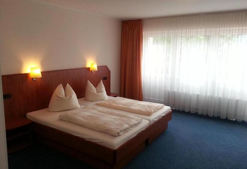 غرفة قياسية رباعية, Schmucker Jäger   Hotel Garni