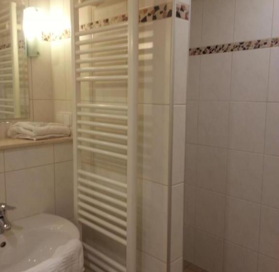 Четырехместный Номер Стандарт, Schmucker Jäger   Hotel Garni