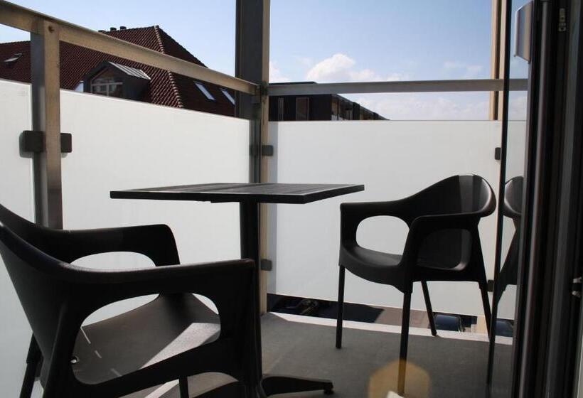 Номер Стандарт с Балконом, Aparthotel Faber