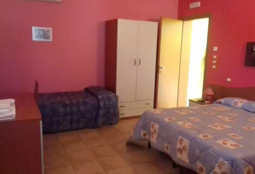 スタンダードトリプルルーム, B&b Lu Casale